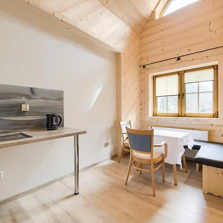 W Dolinie Koscieliskiej Bed & Breakfast 3*